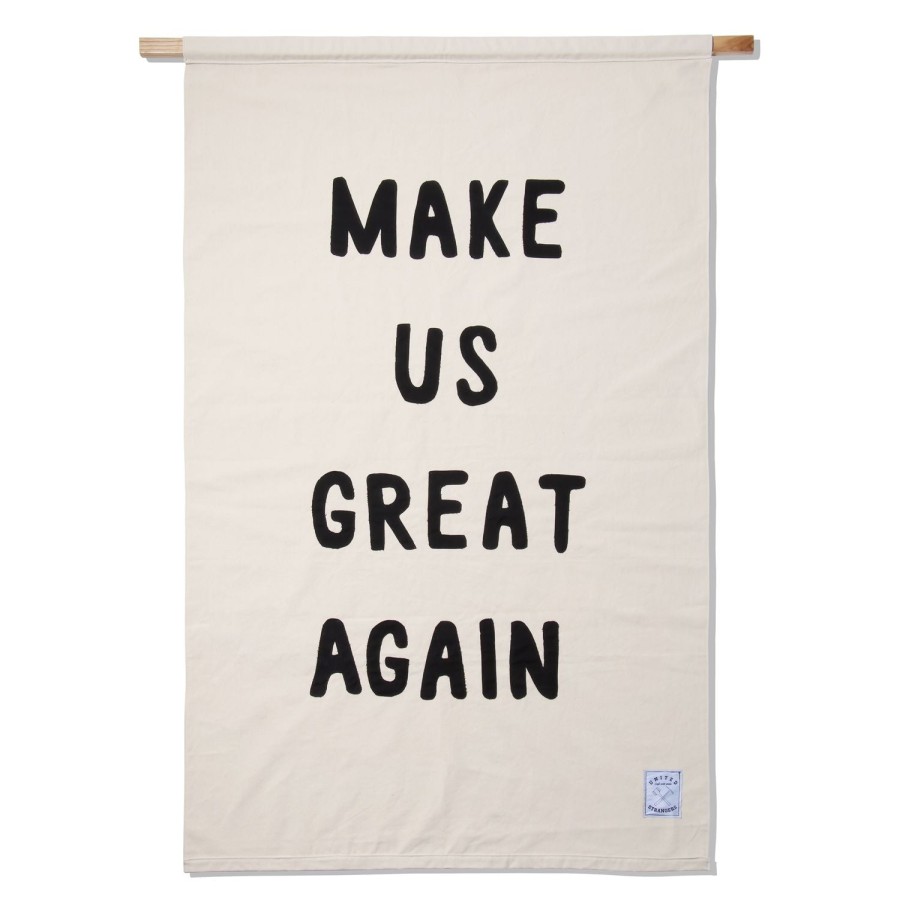 United Strangers Make Us Great Again District Flag White/Black Online