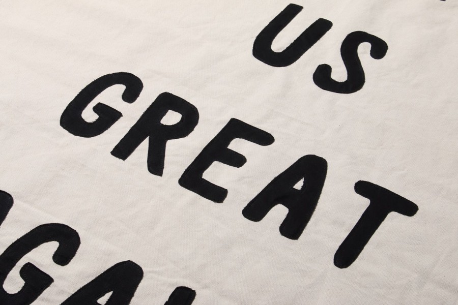 United Strangers Make Us Great Again District Flag White/Black Online